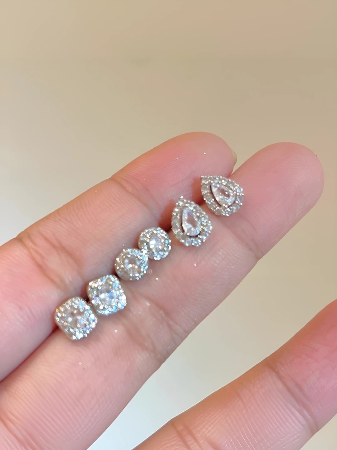 Women's teardrop zircon earrings with 925 silver post, electroplated, Chanel style