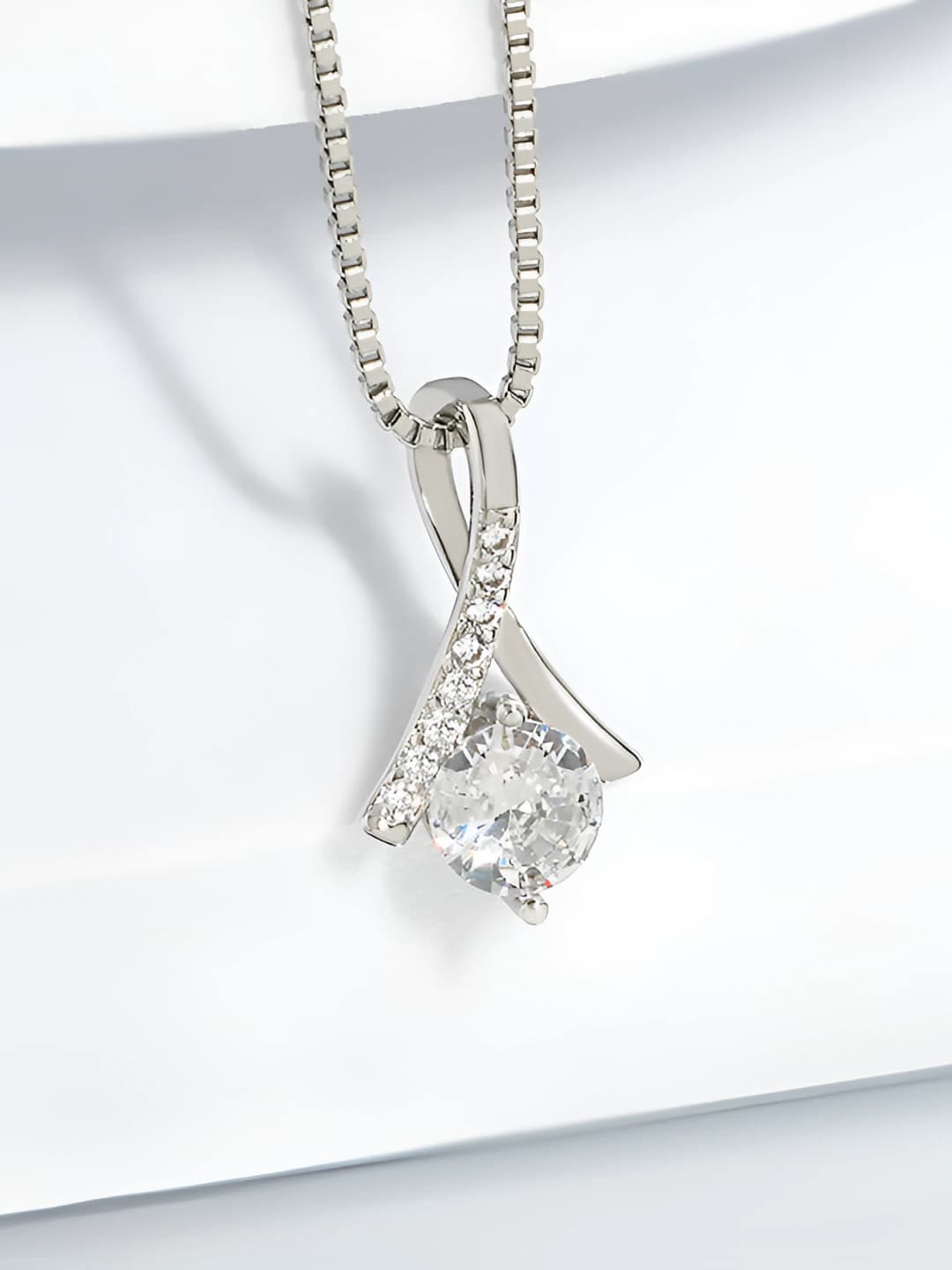 Q026 White gold