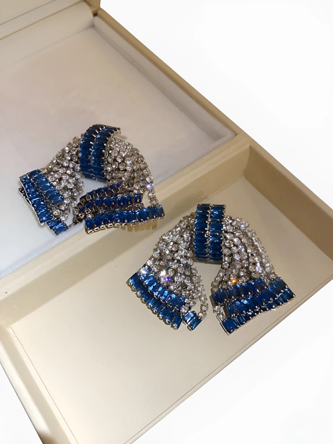 Silver pin - Silver - Dark blue