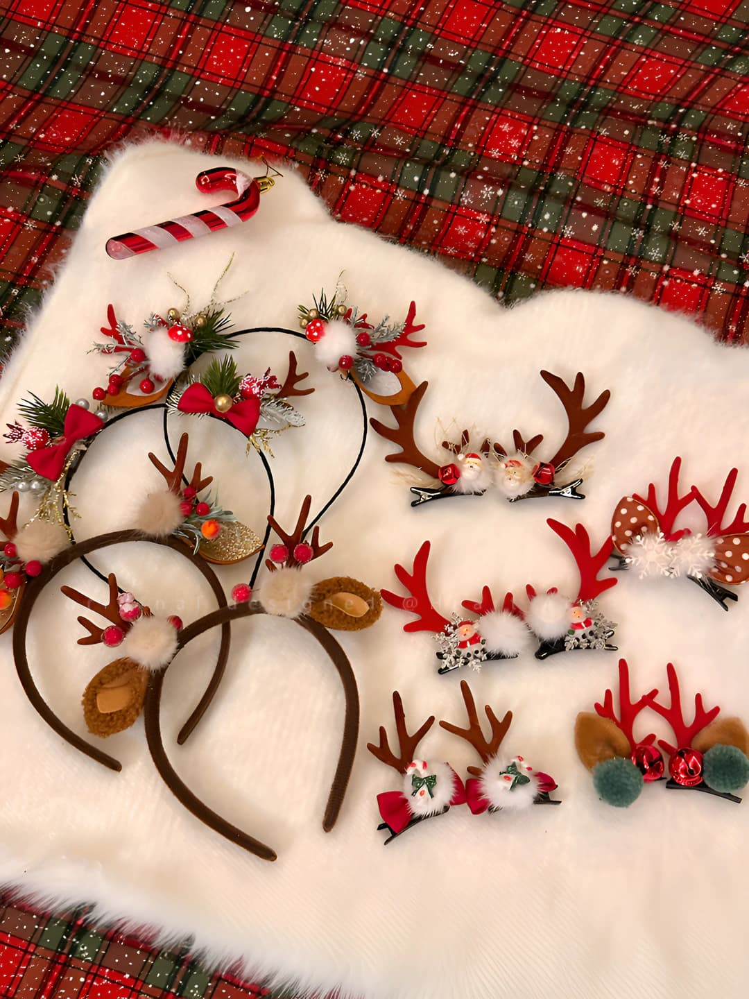 Women's hair clips and combs: festive cute reindeer antler design element, soft material, clips