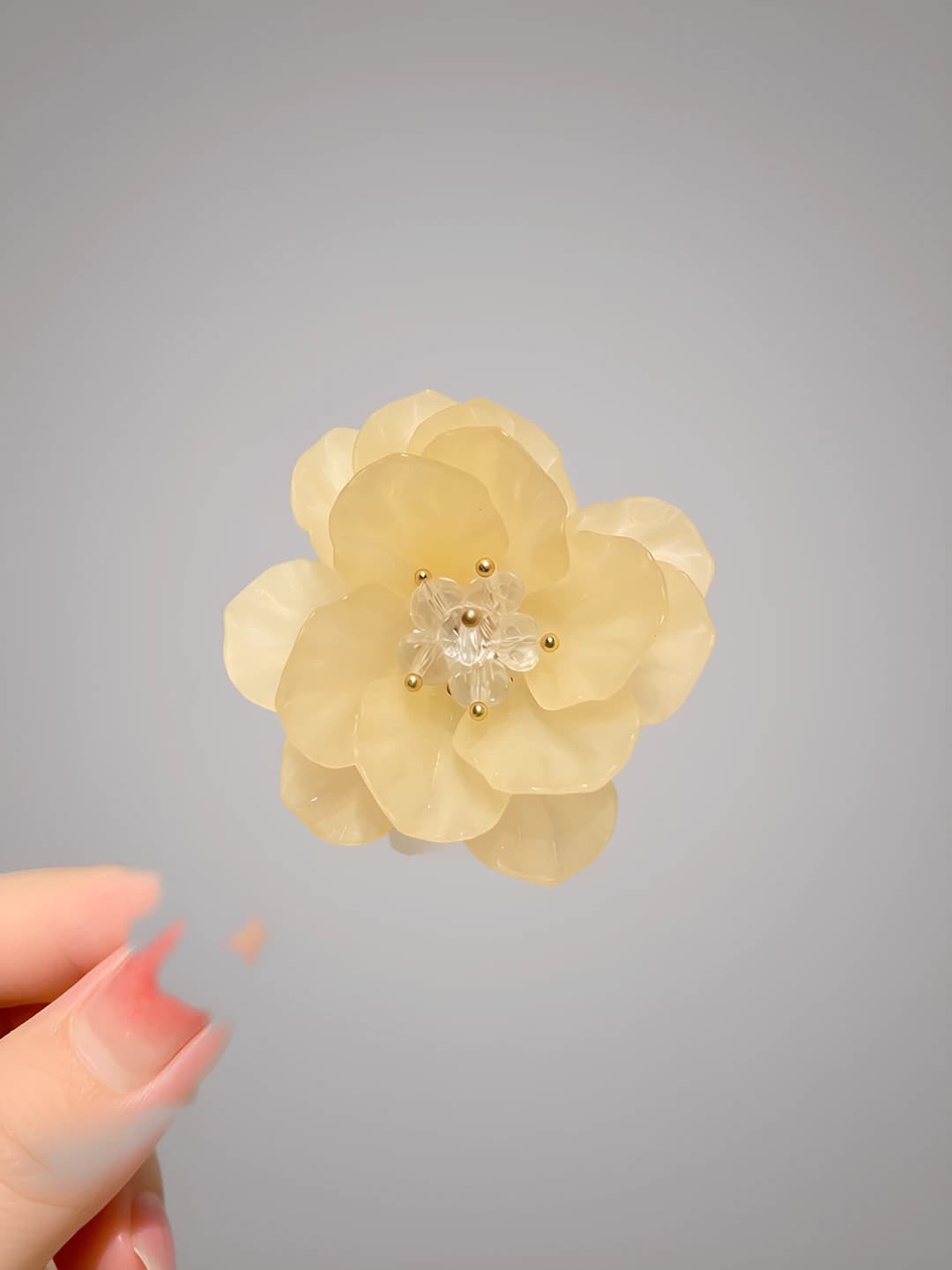 5# yellow camellia (approx. 5cm)