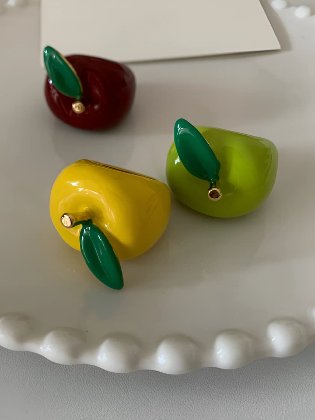 Women's fruit-shaped alloy ring, apple design element, electroplating processing technology, light luxury style