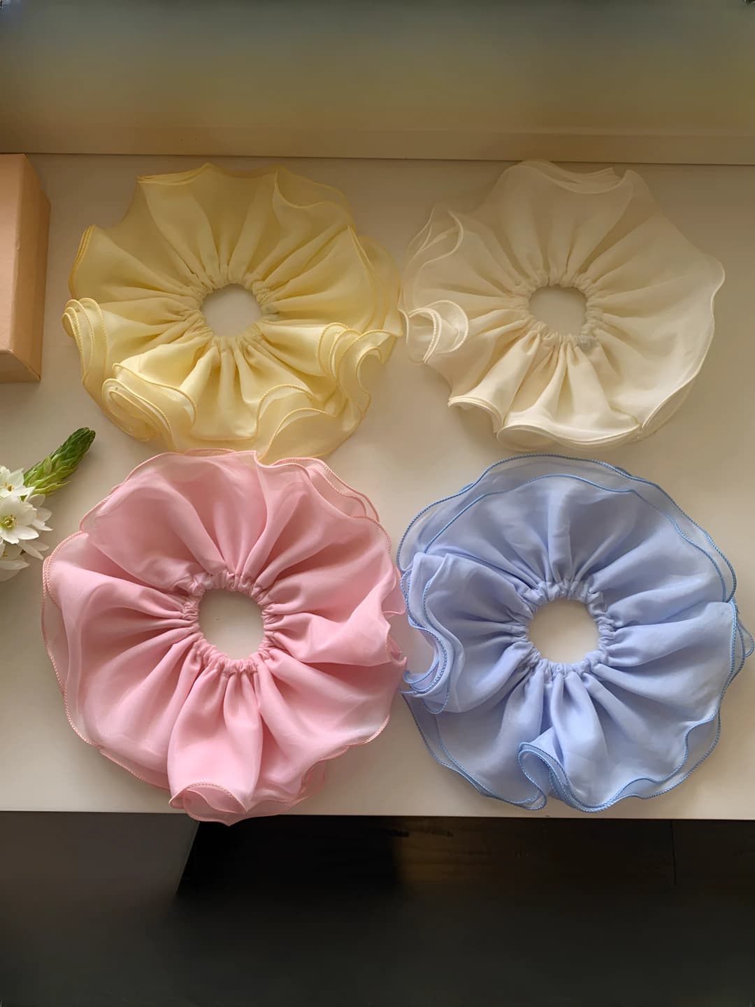 Women's solid colour hair scrunchie: high stretch, sweet style, handmade