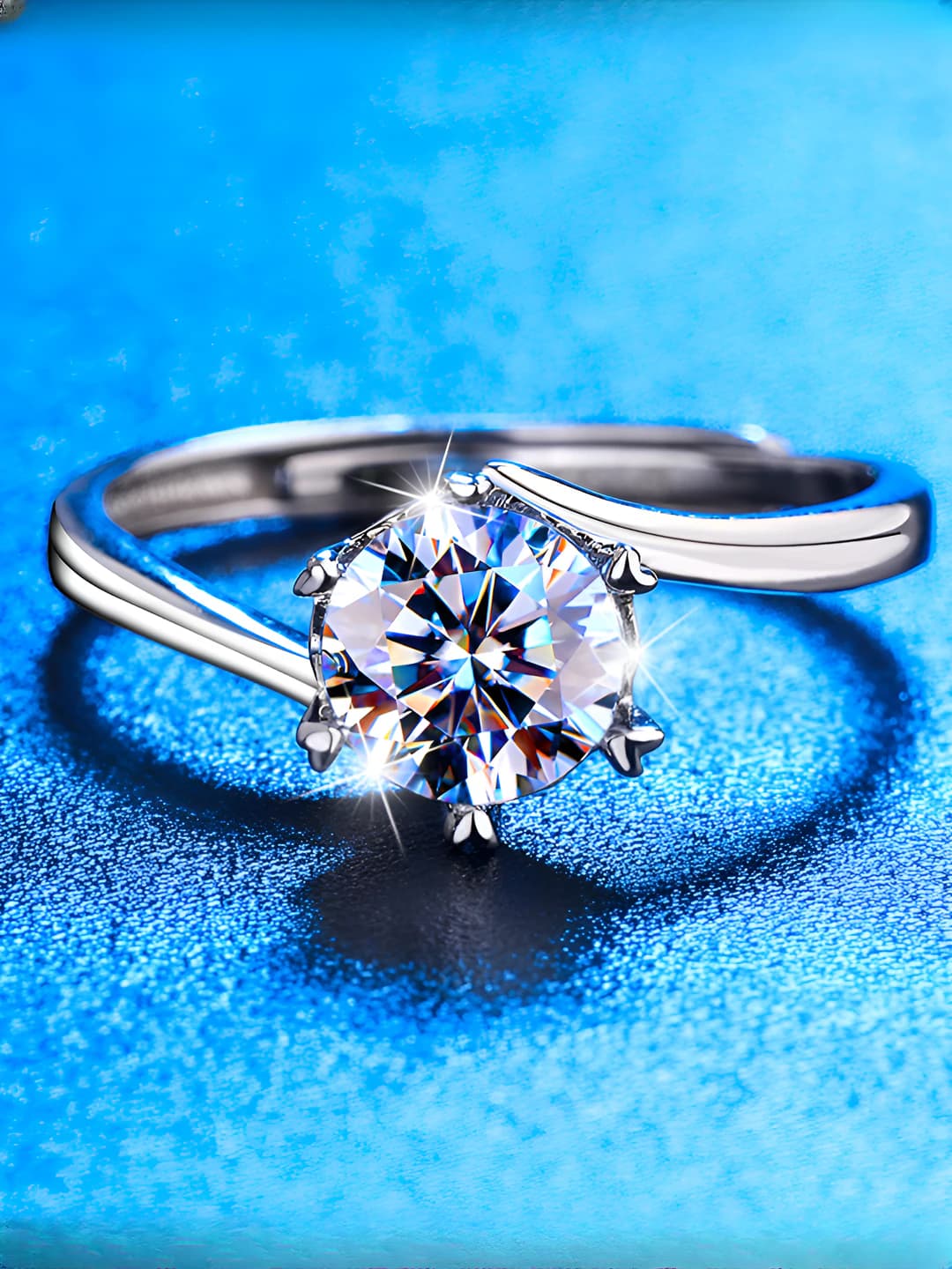 Women's ring with moissanite, geometric design element, adjustable size, light luxury style