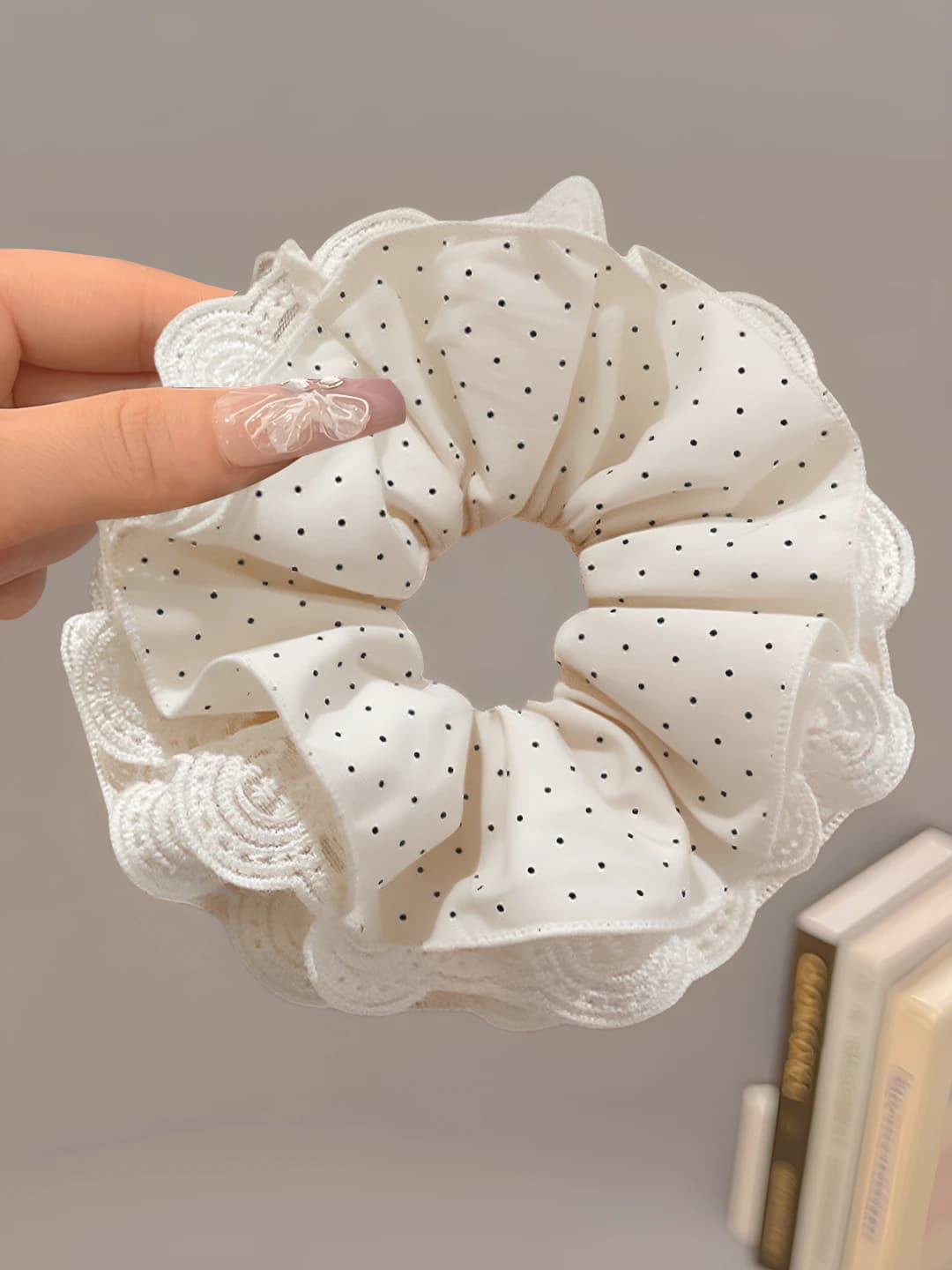 3# White polka dot lace, 19 cm