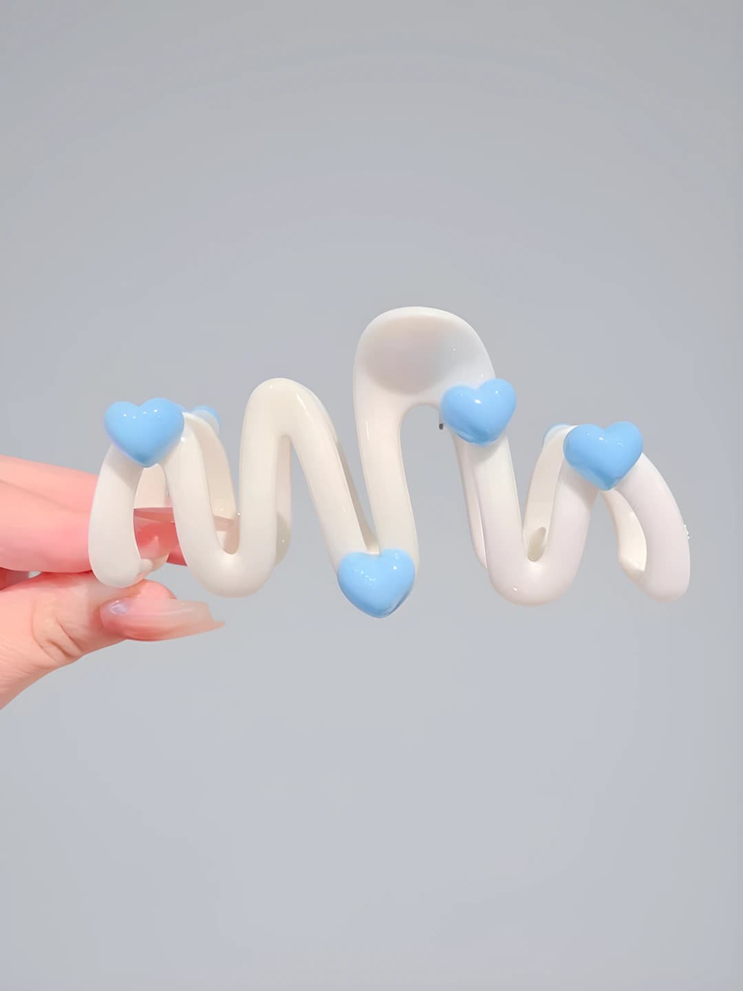 2# Beige heart wave clip 11 cm