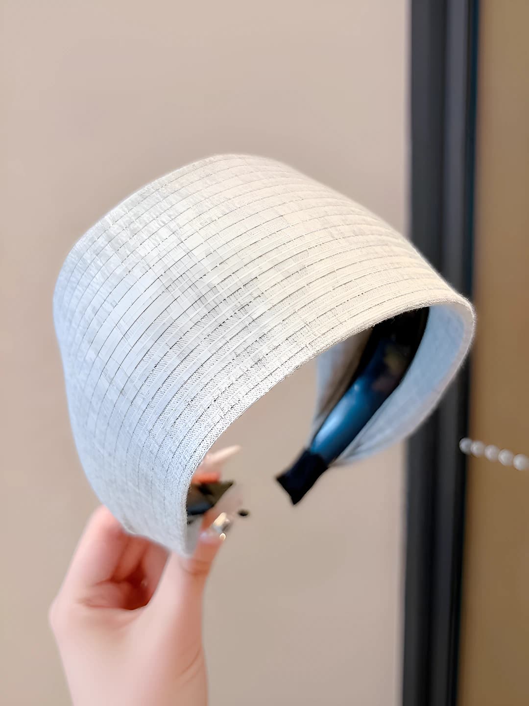 Light grey, width 8 cm
