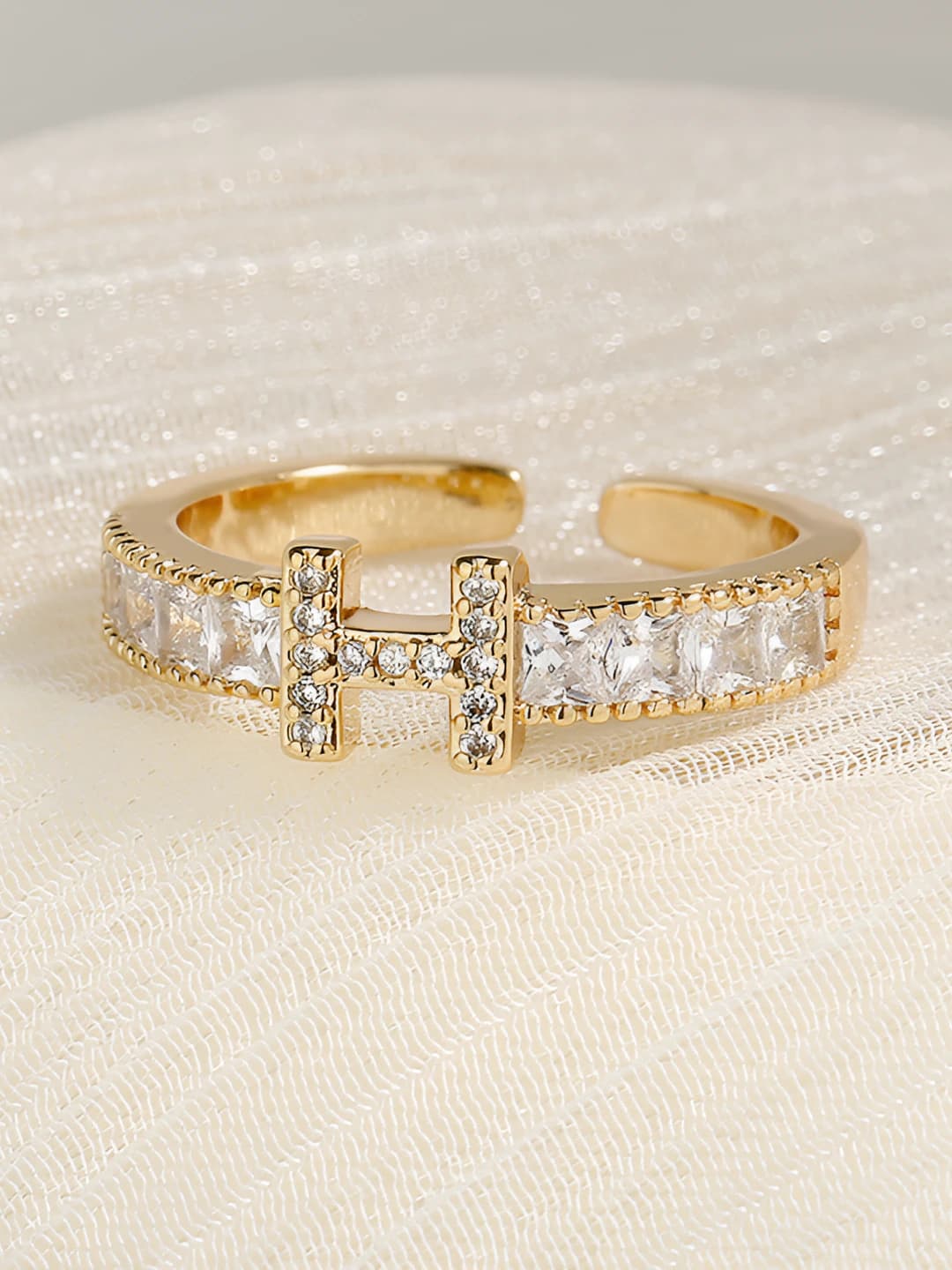 Women's ring with zircon, geometric open design, OL style
