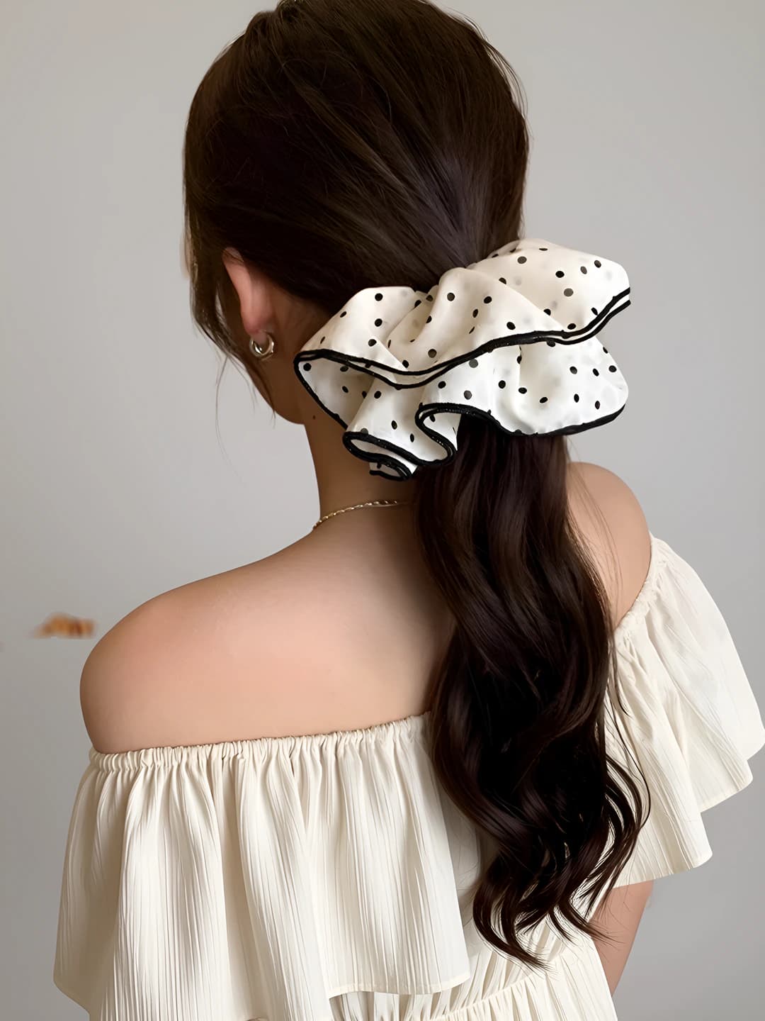Women's fabric polka-dot scrunchie hair tie in Korean style, loose fit, for low ponytail