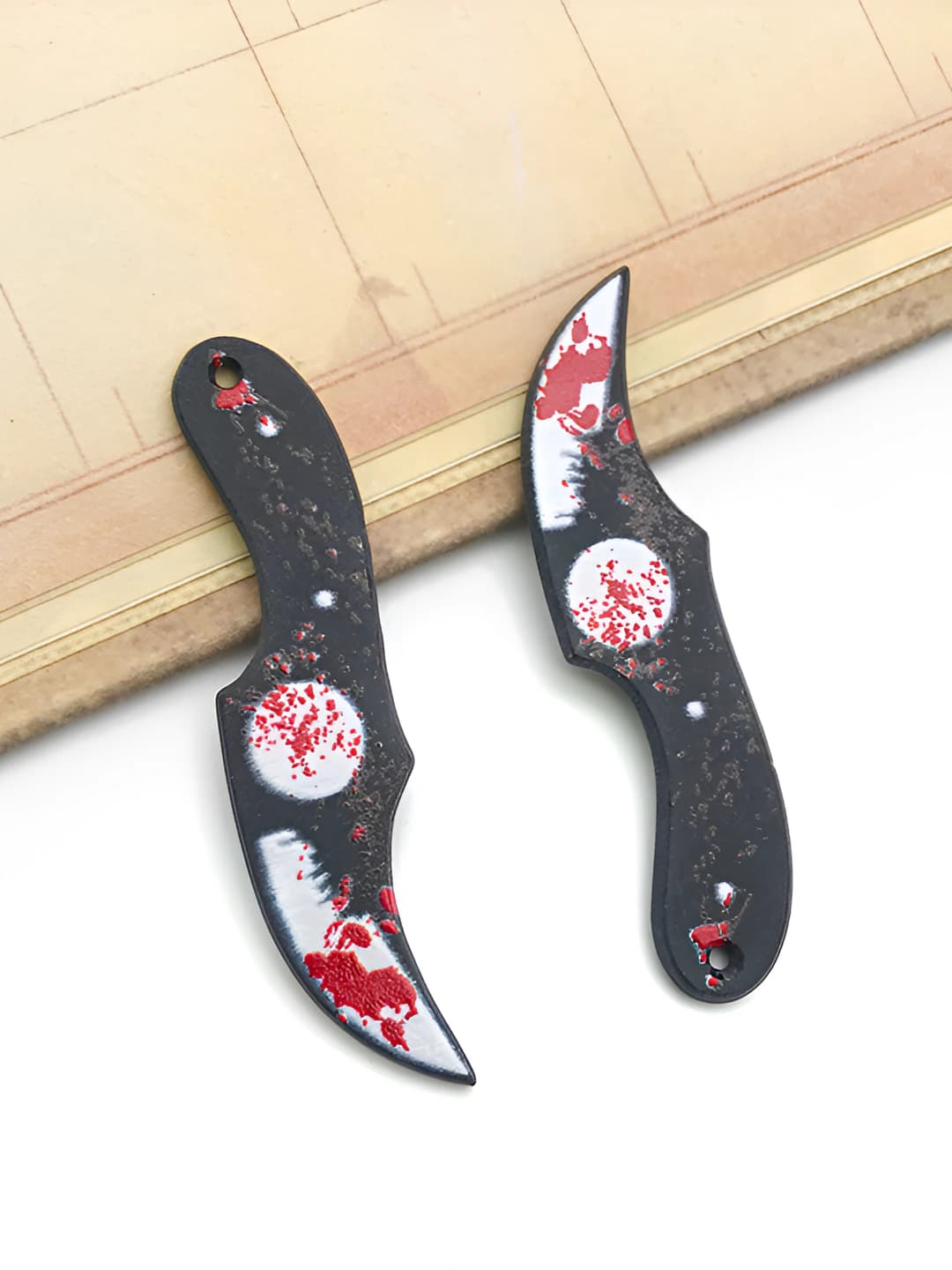 1 pc acrylic bloody knife - 1g - 12x50mm - 16982