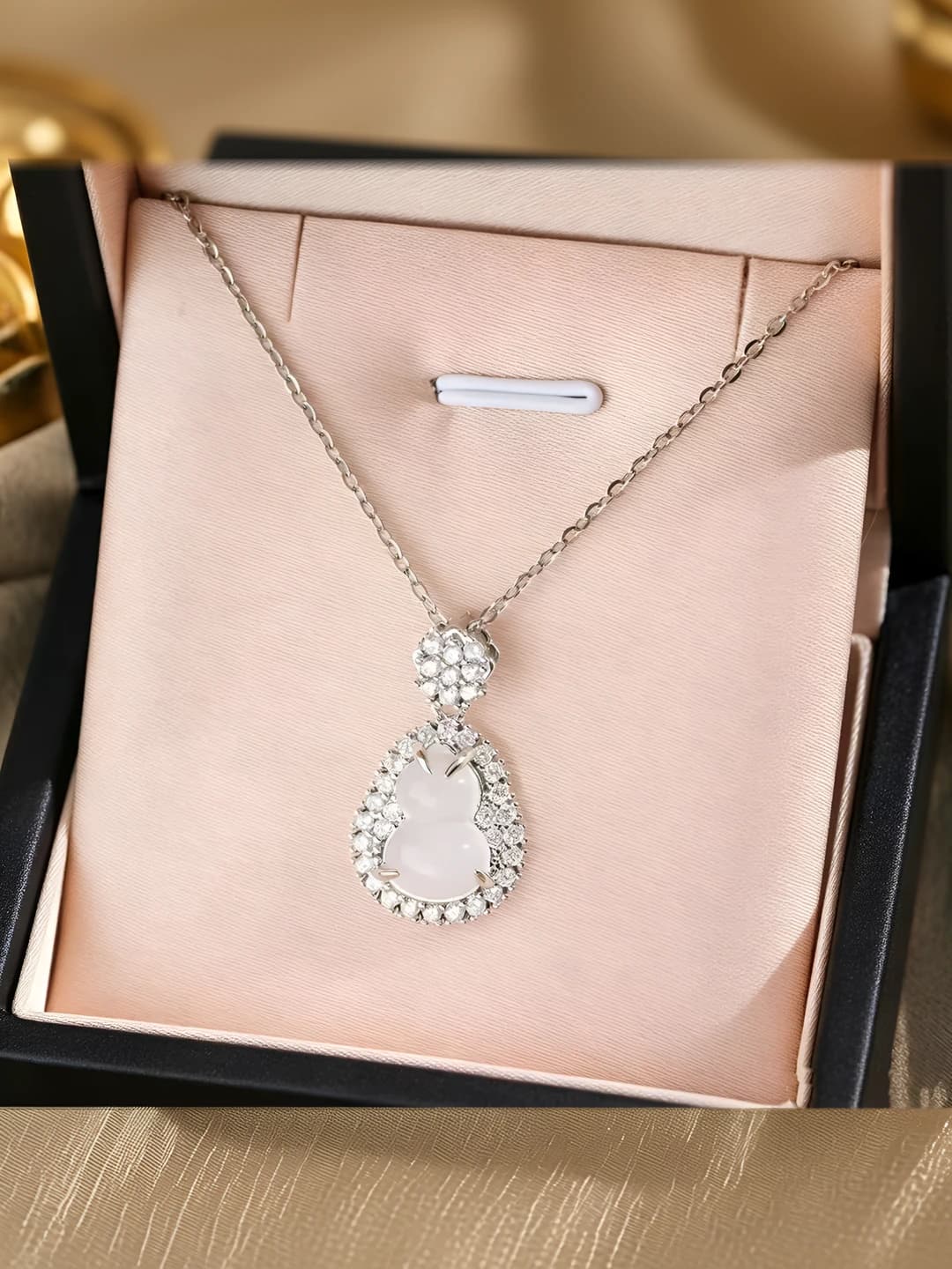 118 Small gourd necklace - Silver white