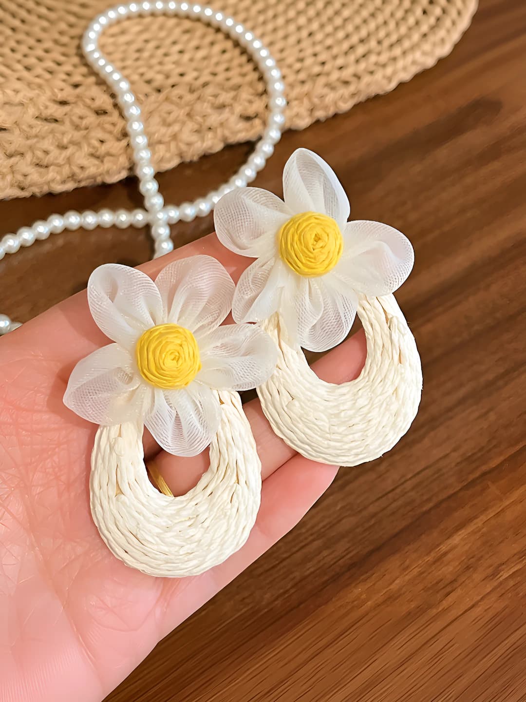 White straw flower earrings