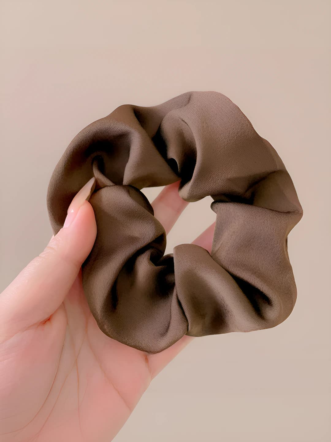 100# Dark brown scrunchie