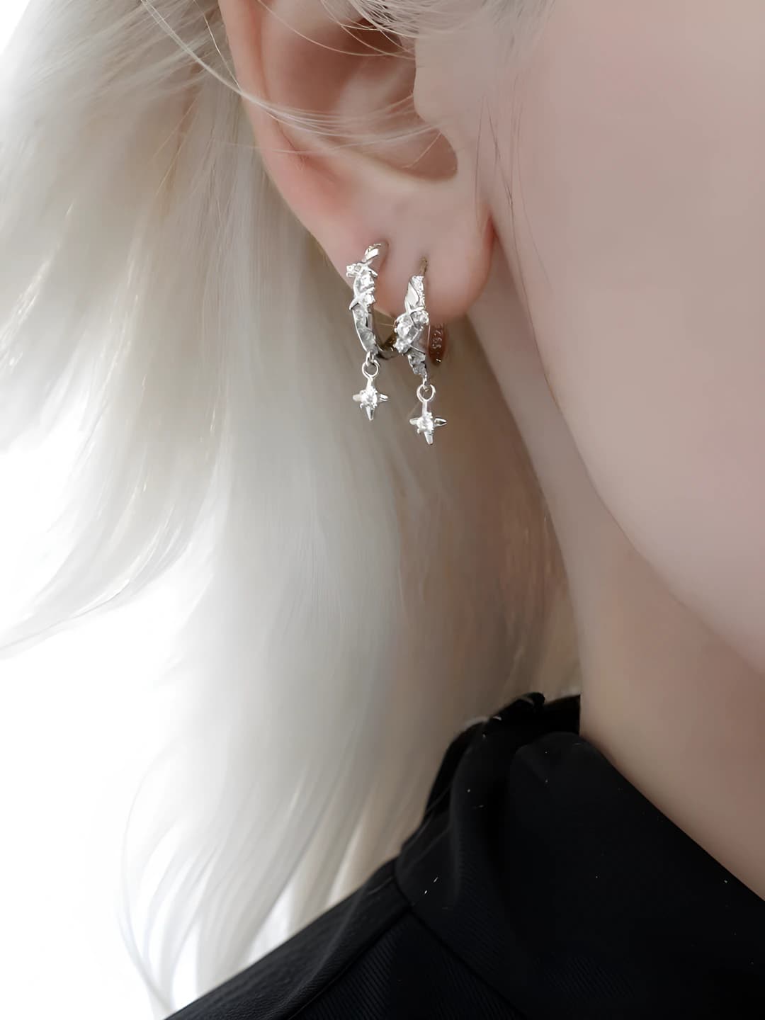 Women's star-shaped zircon stud earrings, minimalist style