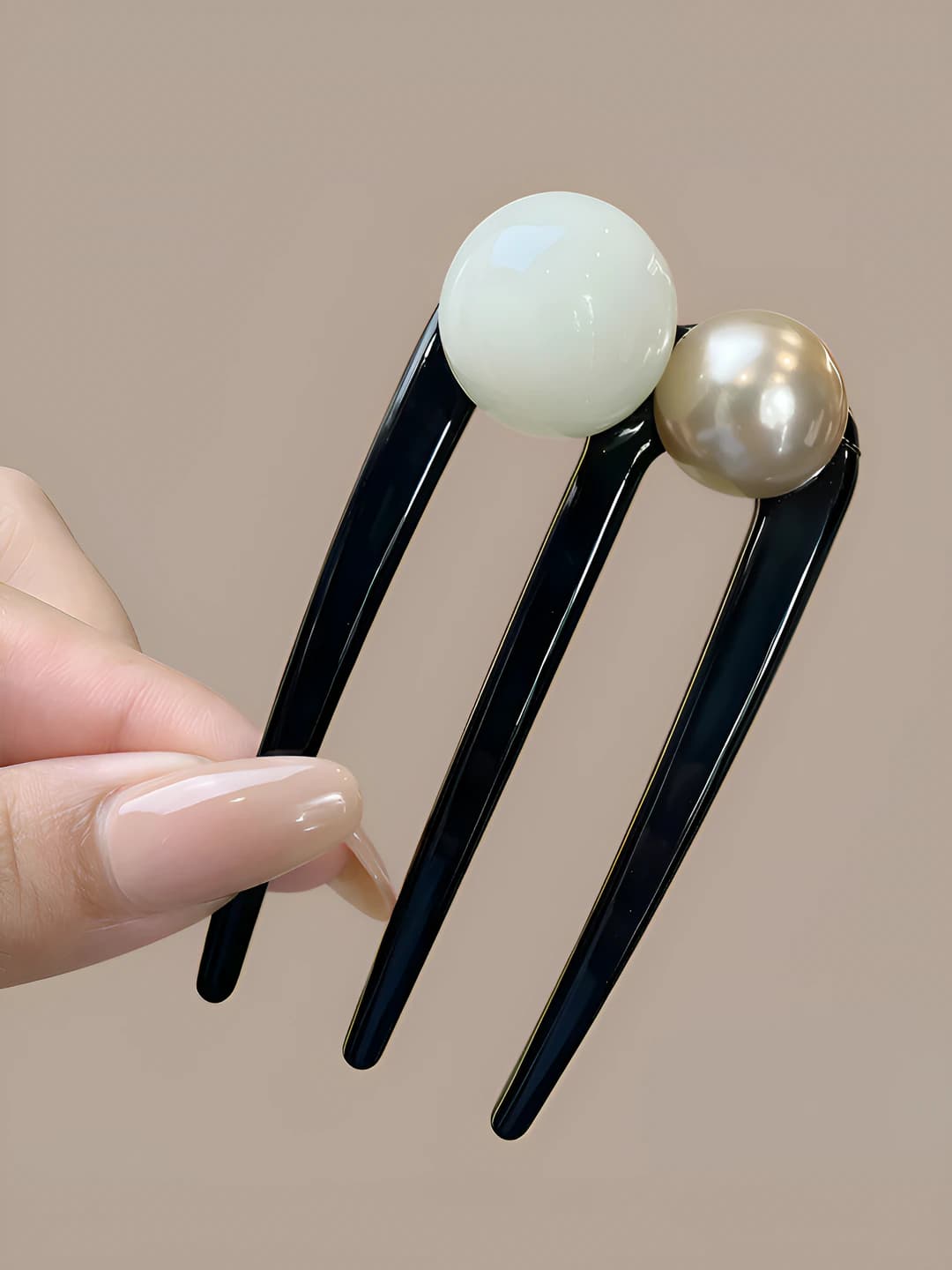 White pearl + champagne pearl (short)
