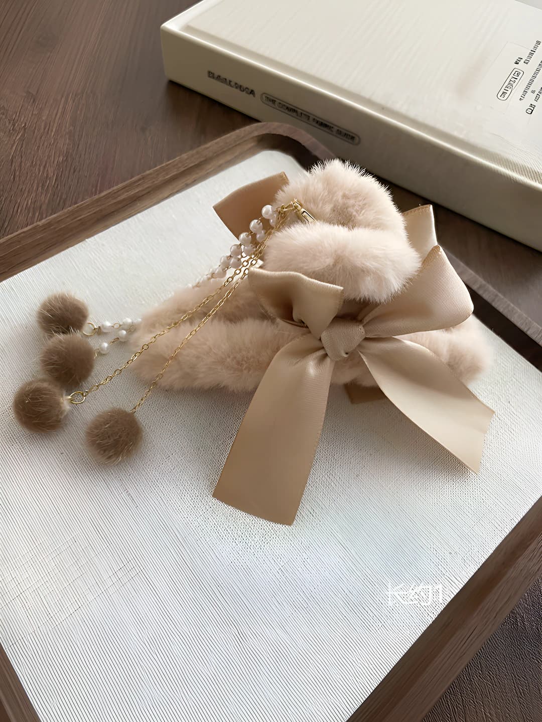 Coffee bow pearl pom-pom