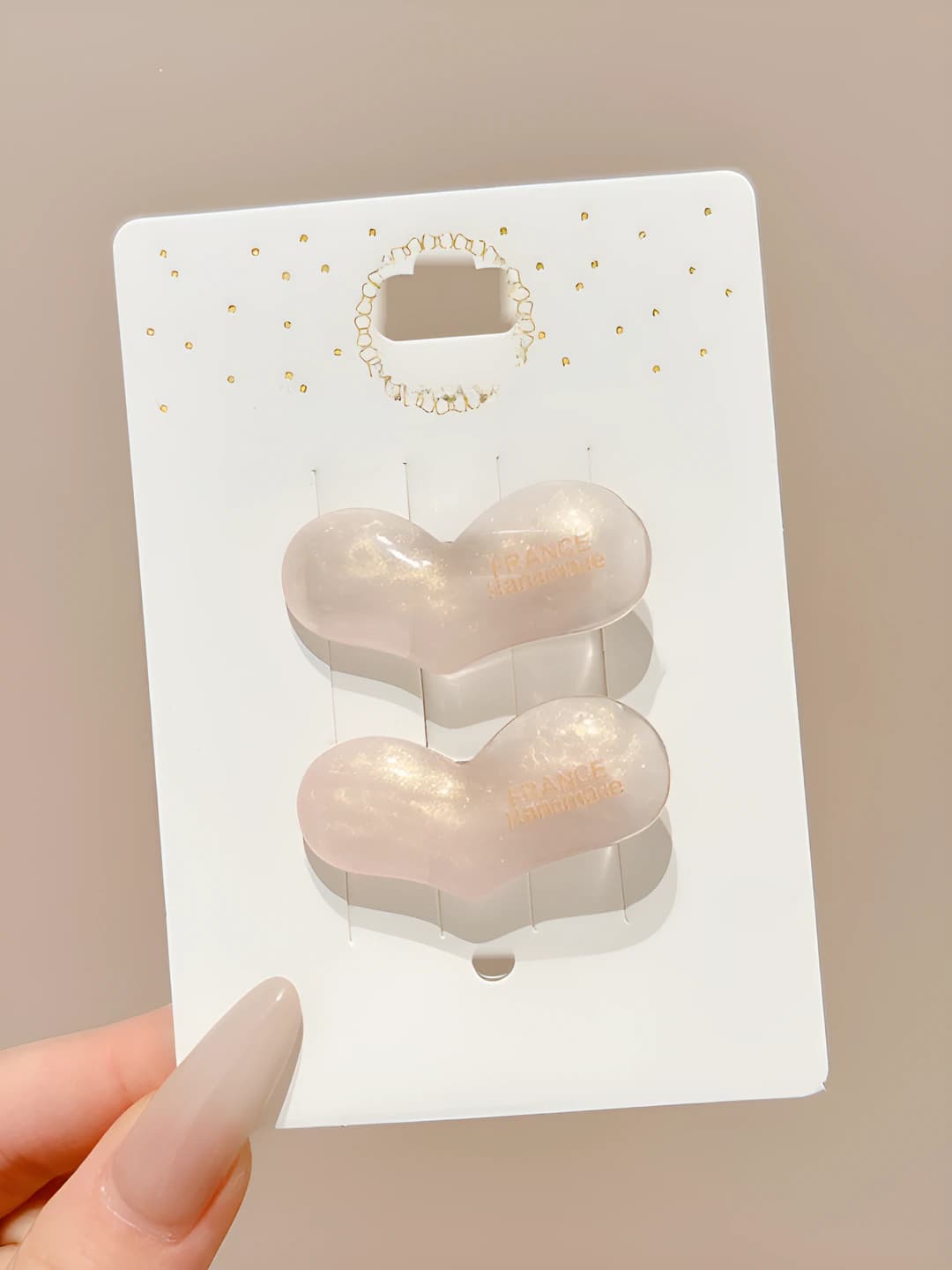 4# Off-white heart 4 cm