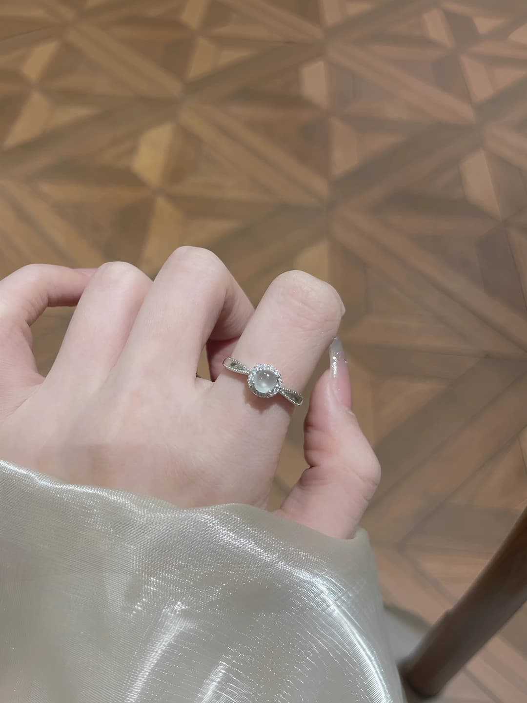 Women's ring in new Chinese style with zircon and geometric shape