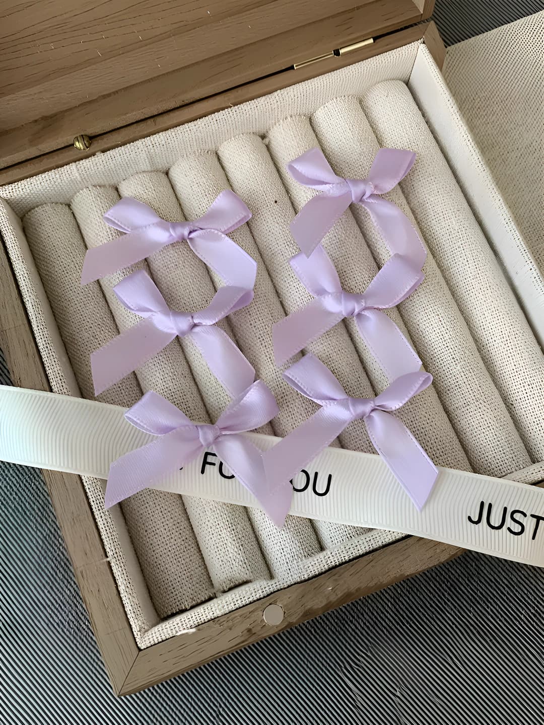 Light purple clip