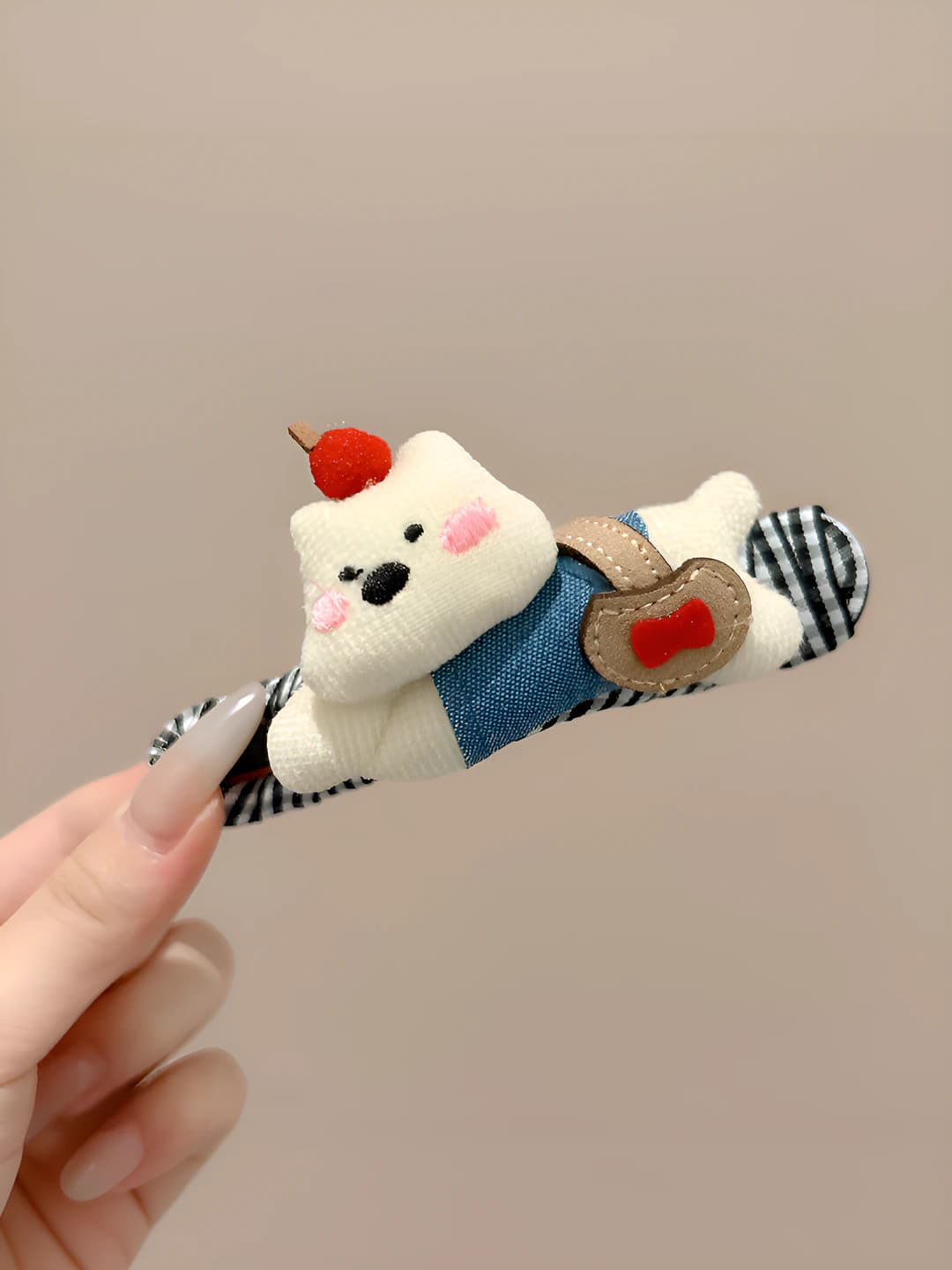 Cherry white puppy duck clip 11 cm