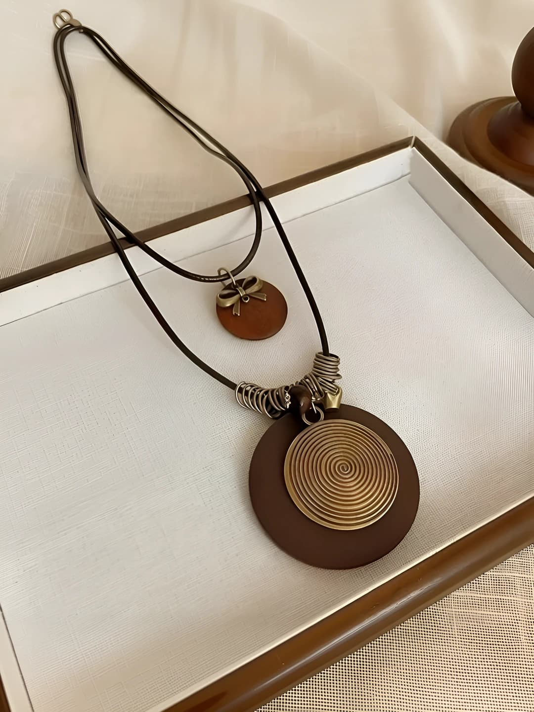 Bronze disc necklace