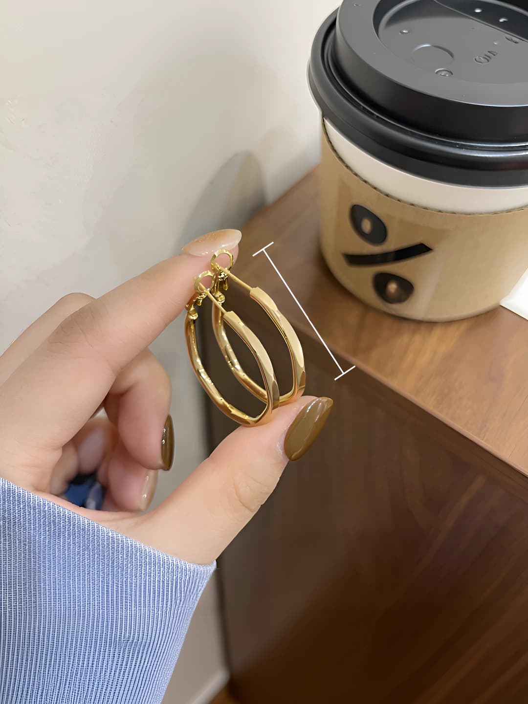 Gold circle earrings