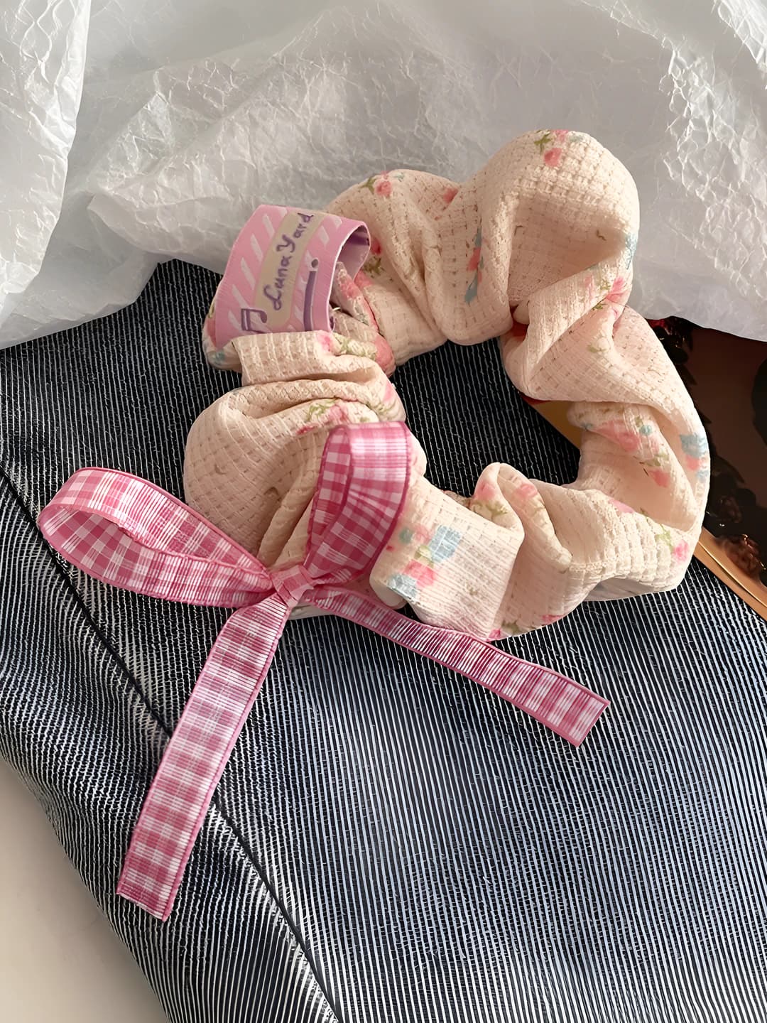 1# White plaid pink bow