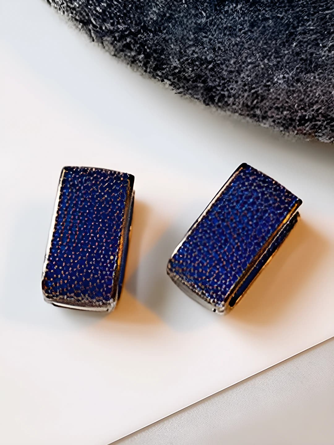 30 Ear clip - Black - Blue