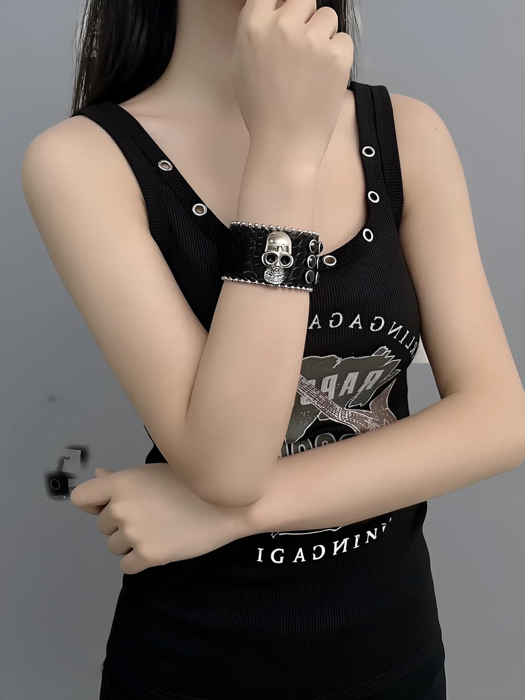 Панк-браслет из кожи, вариант C