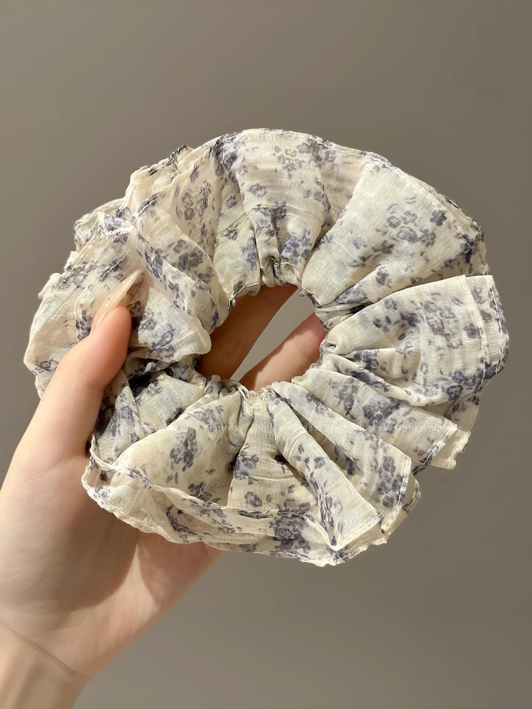 Oatmeal grey floral 16 cm