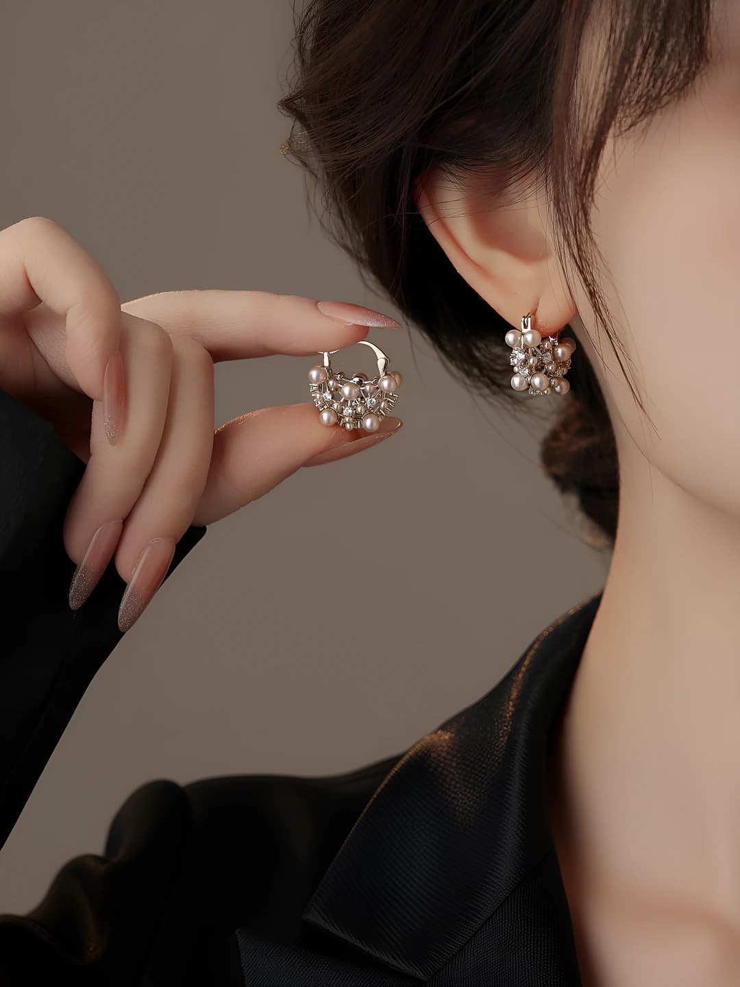 Women's pearl and zircon hoop earrings, geometric shape, French retro style, pearl diameter under 3mm