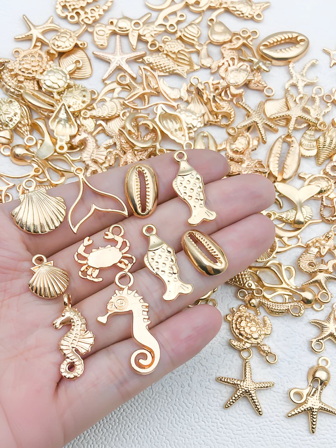 Women's gold-plated alloy sea-themed charms and pendants (DIY jewelry components)