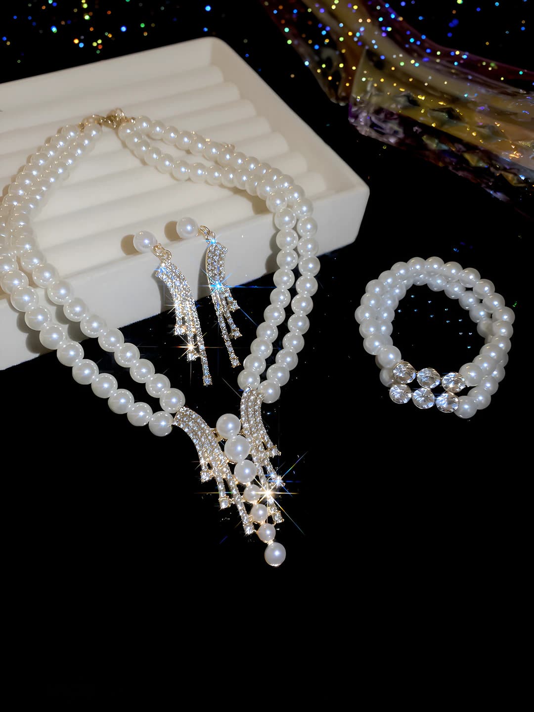 11# Earring-necklace - Gold-White (2 pcs)