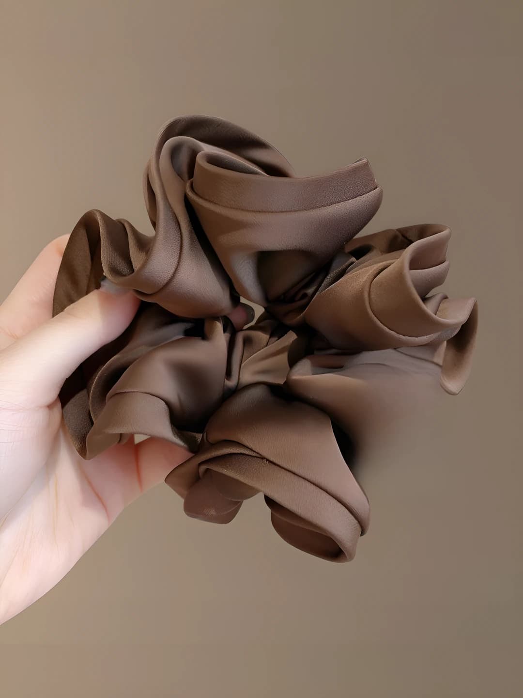 Dark brown, 14 cm