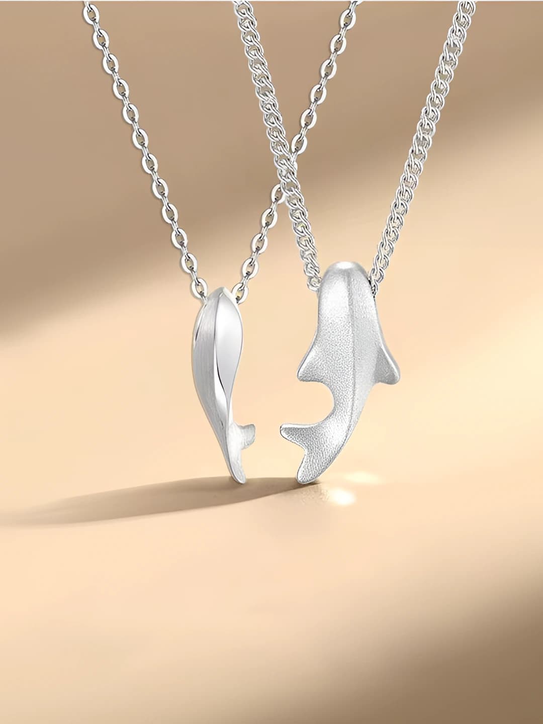 Women's koi fish pendant necklace: simple, light luxury, ins style, couple gift