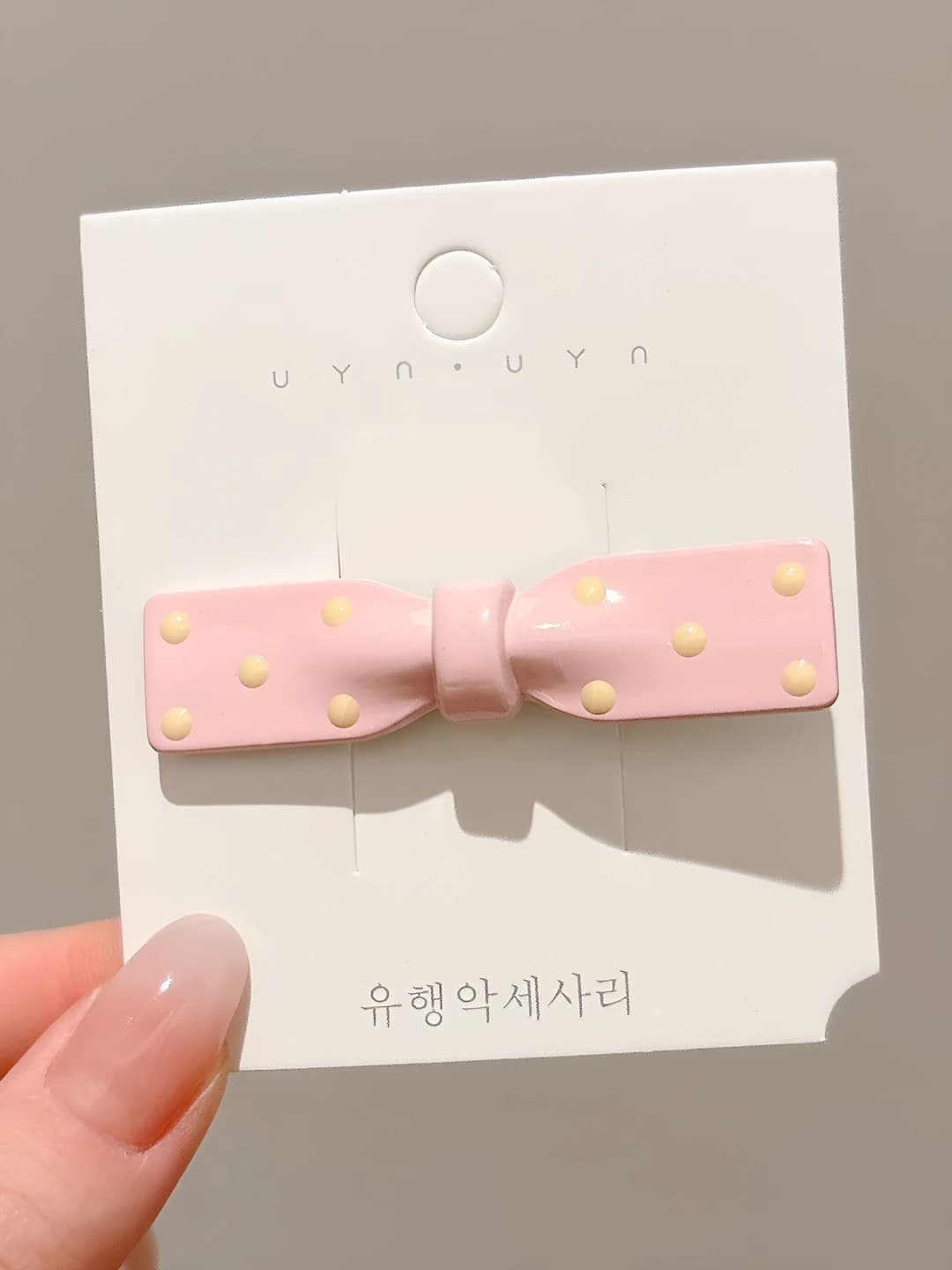 3# Acrylic dots bow