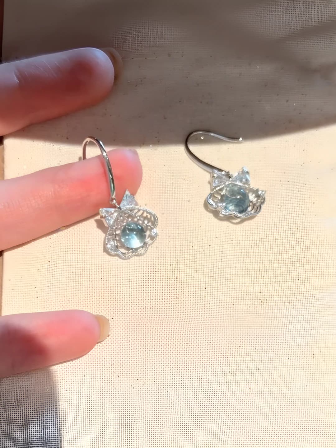 Серебряные синие серьги