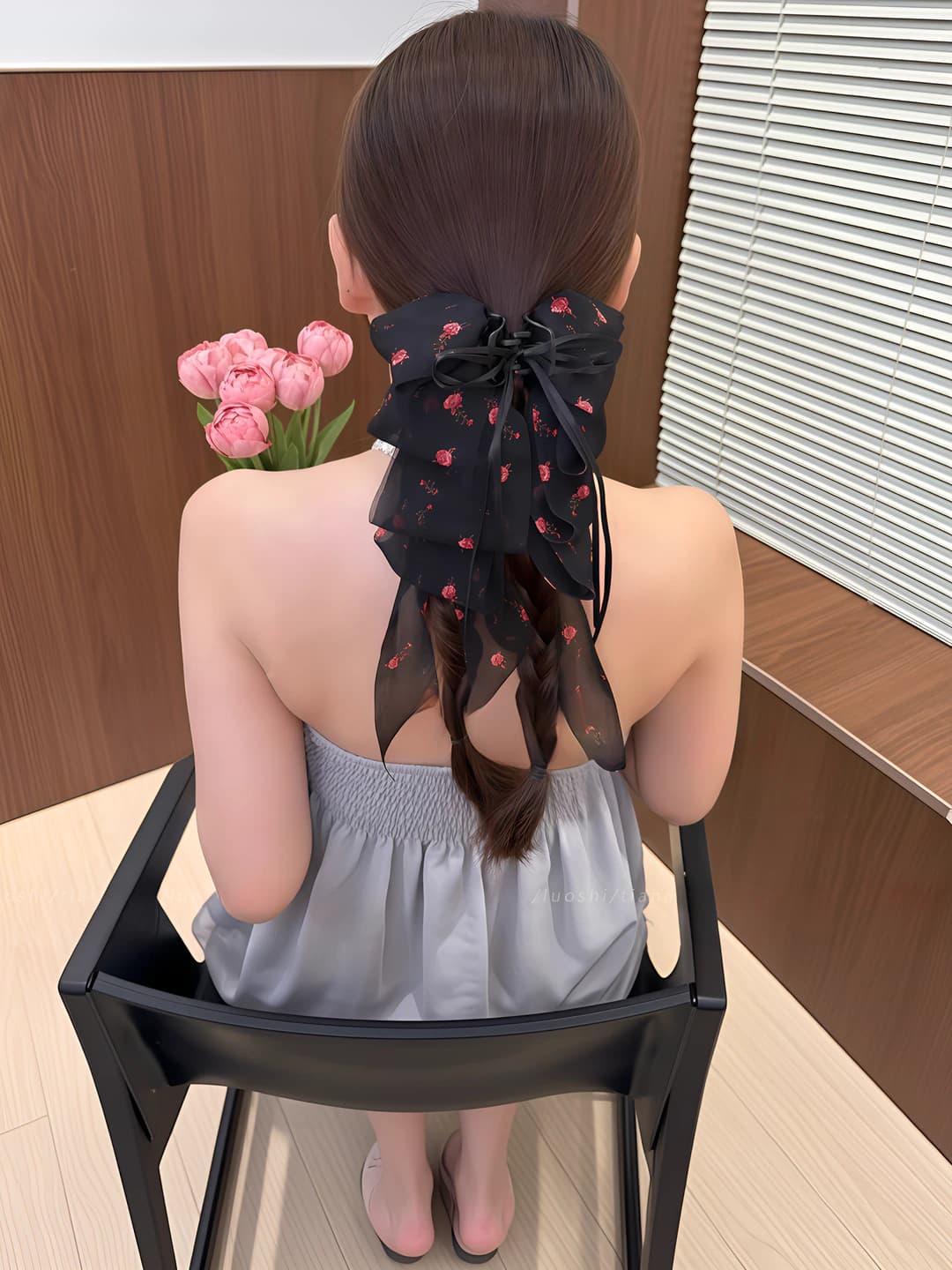 3# Black-red floral, 18.5 cm