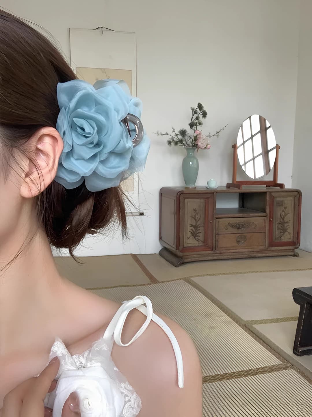 Blue rose clip