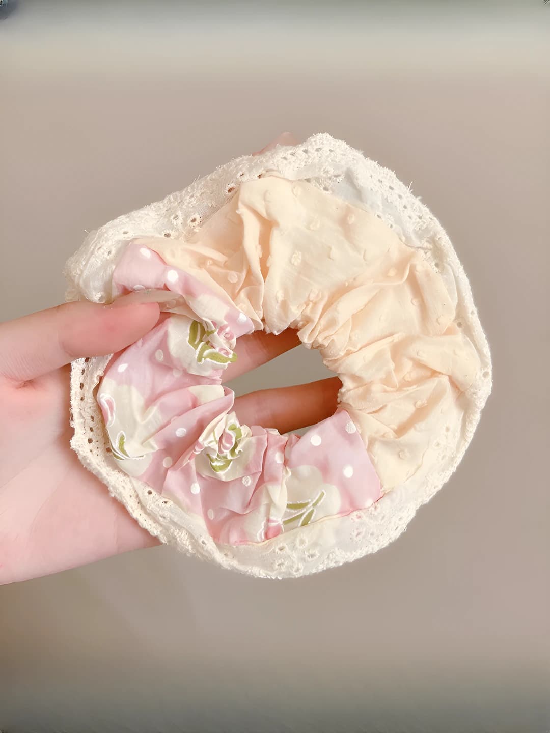 1# pink, two-tone scrunchie, 11cm