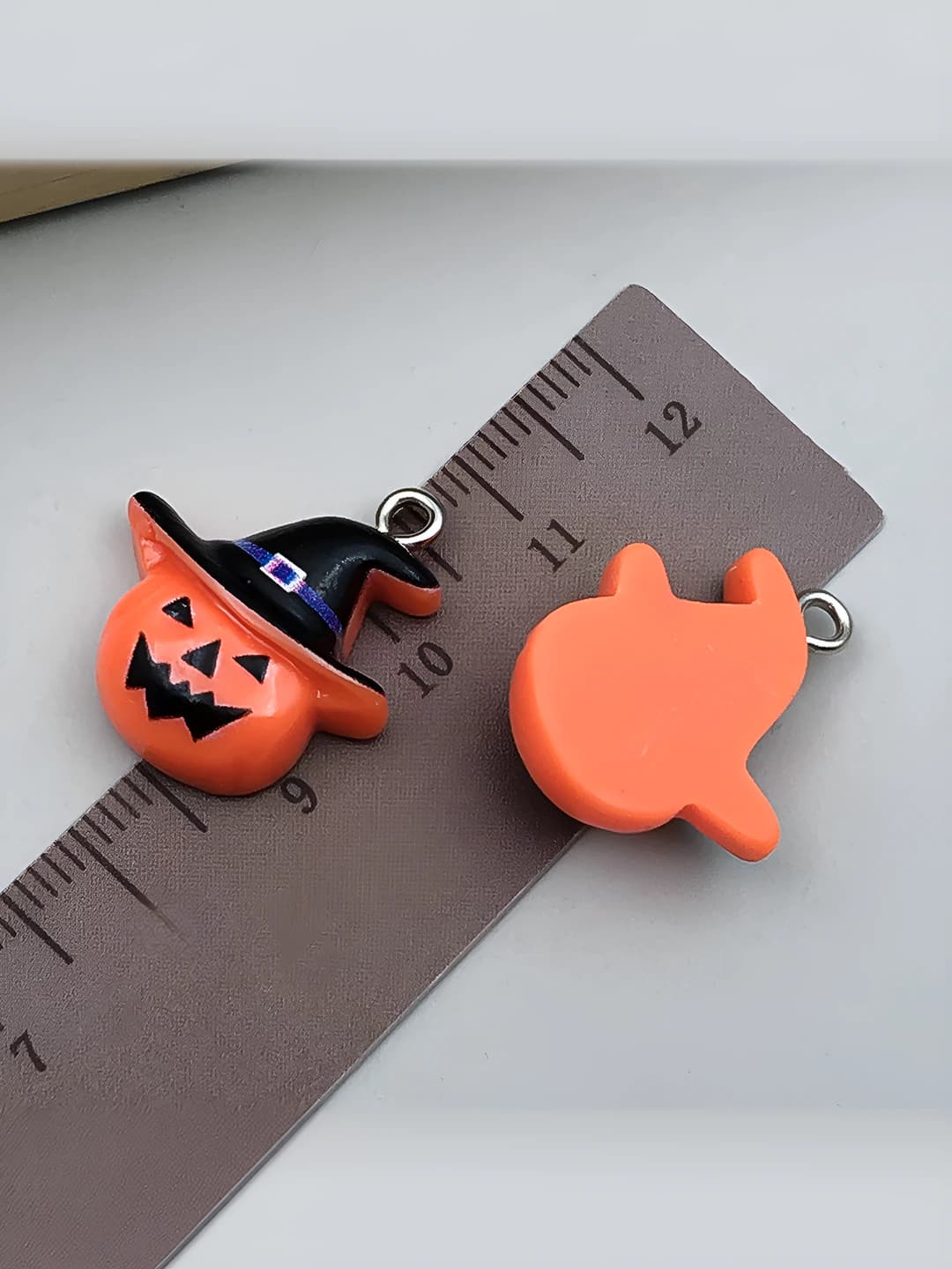 1 pc resin yellow halloween pumpkin 19x22mm-1.2g-24206