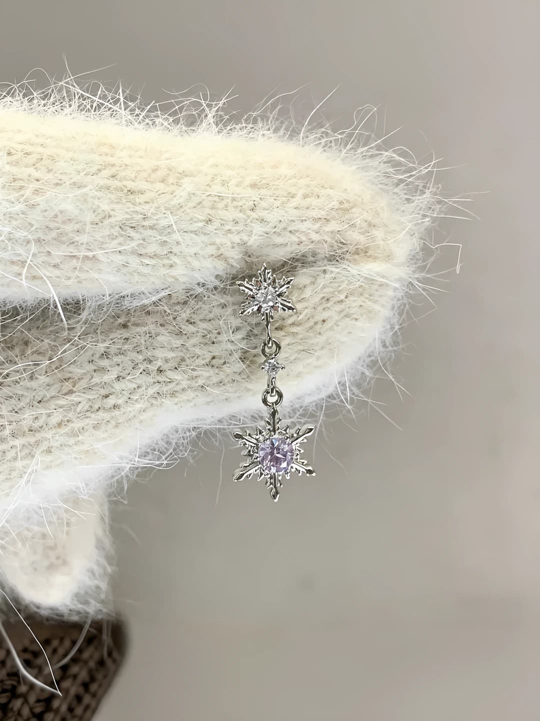 Белое золото, светло-фиолетовый 0.8*6mm