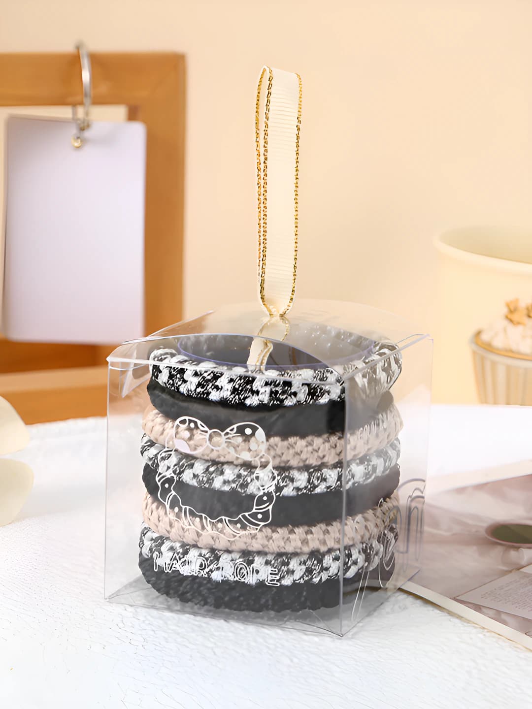Black & white tones (8 pcs)