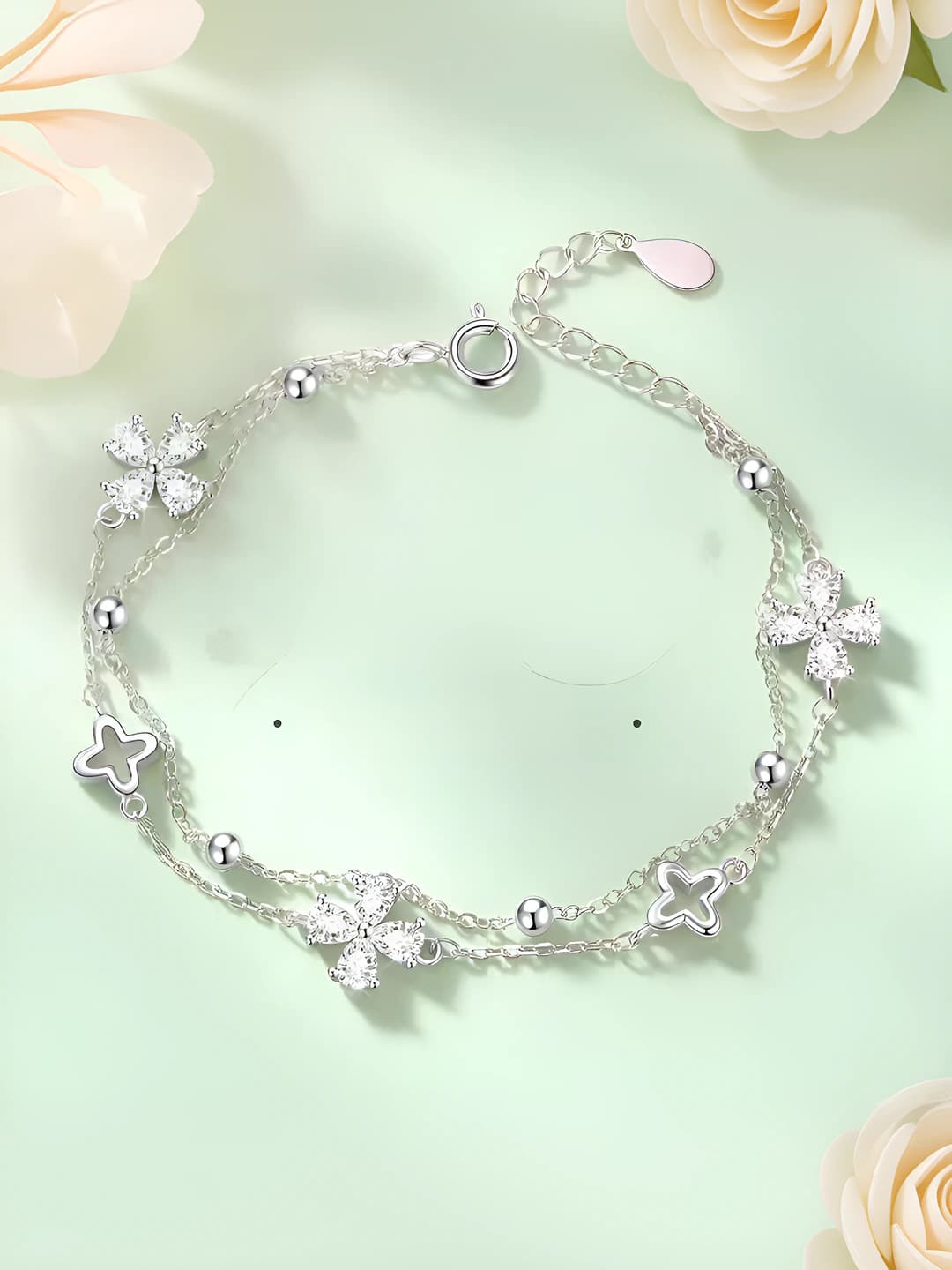Women's bracelet with zircon and four-leaf clover, geometric design element in ins style