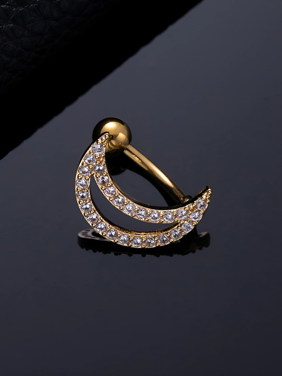 Gold, moon