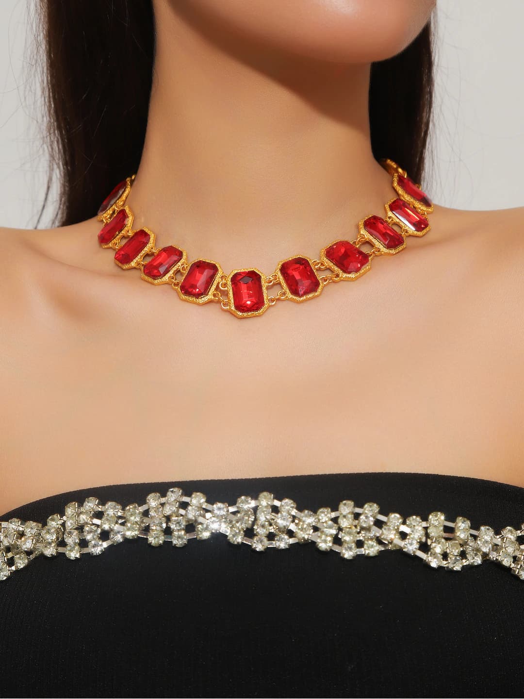 Red rhombus necklace