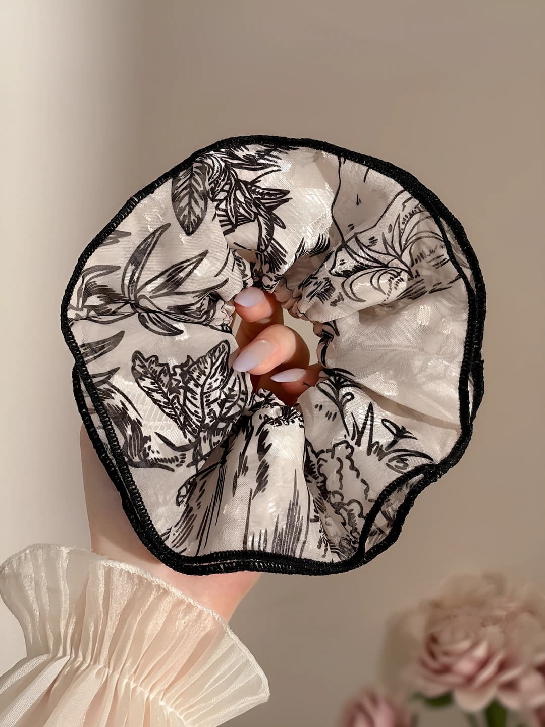 1# Printed ruffle hair tie 15 cm