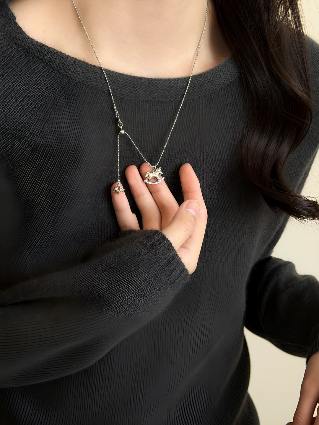 Silver icy pony pendant necklace