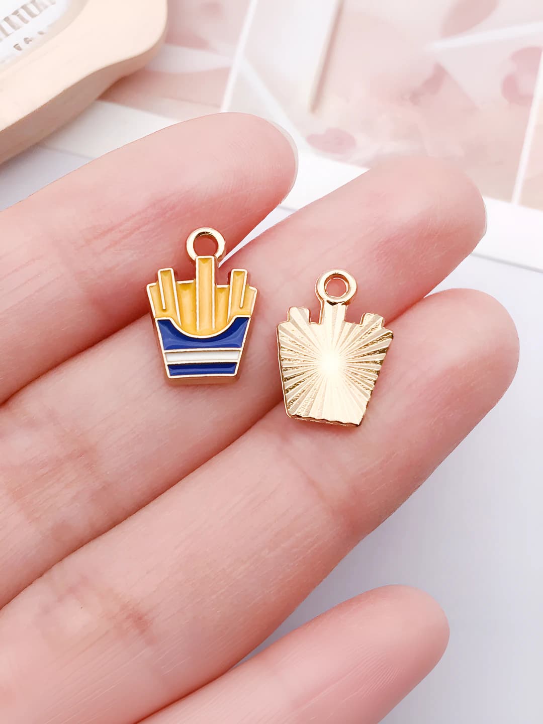 1 pc yellow fries 14x10-0.7g
