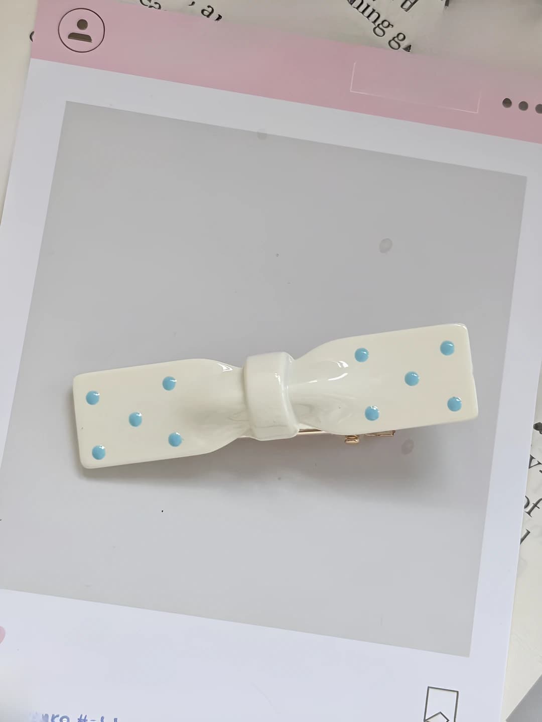 1# Beige bow, oval, ~6.5 cm